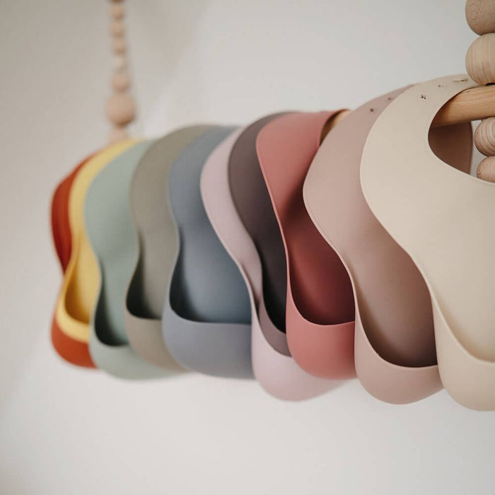 Mushie Silicone Bib - Warm Taupe